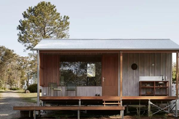 A compact passive house
