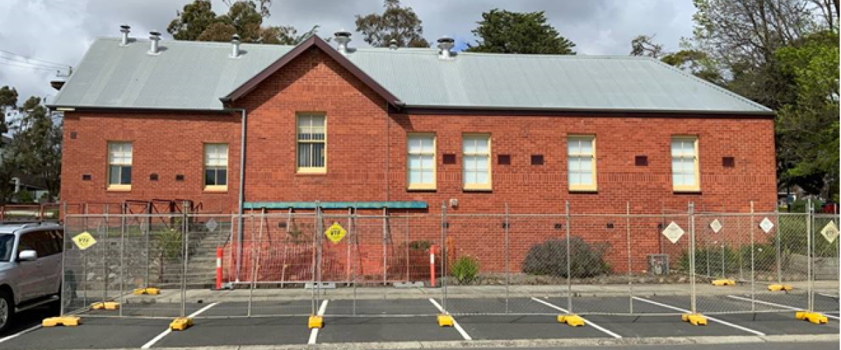 Templestowe Memorial Hall - barriers