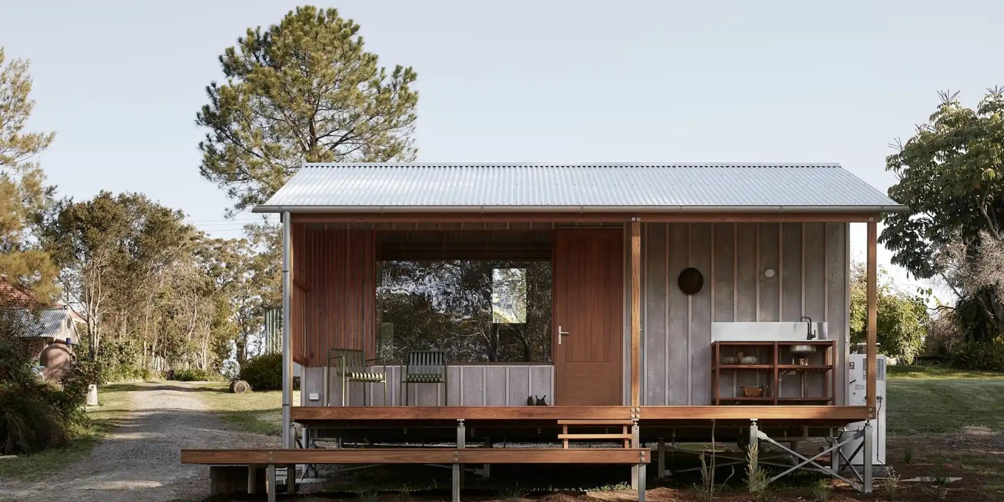 A compact passive house